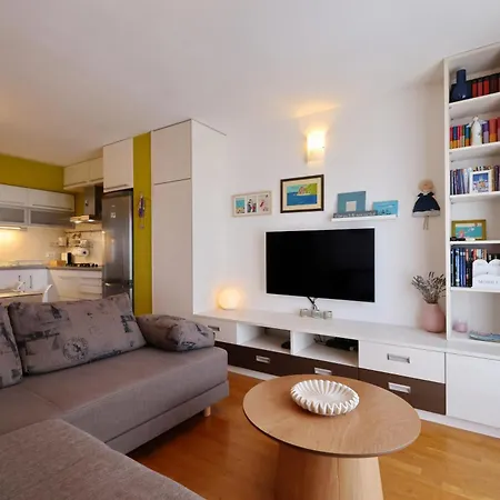 Apartmán Bluebell With Private Parking