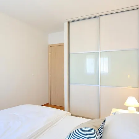 Bluebell With Private Parking Apartment Zadar