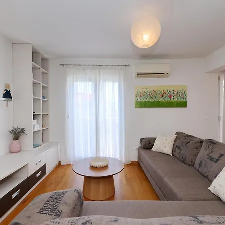 Apartment Bluebell With Private Parking Zadar