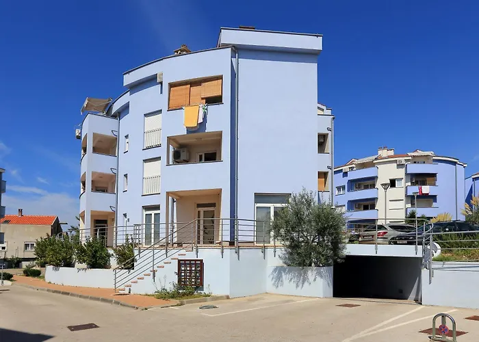 Bluebell With Private Parking